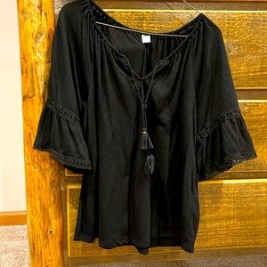 Old Navy peasant style trumpet sleeved top